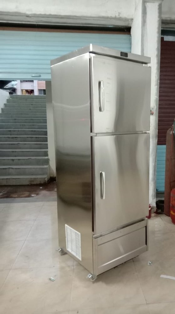 Food & FMCG Products Number of Doors: 2 Kitchen Freezer Box, Capacity: 200 L, Stainless Steel