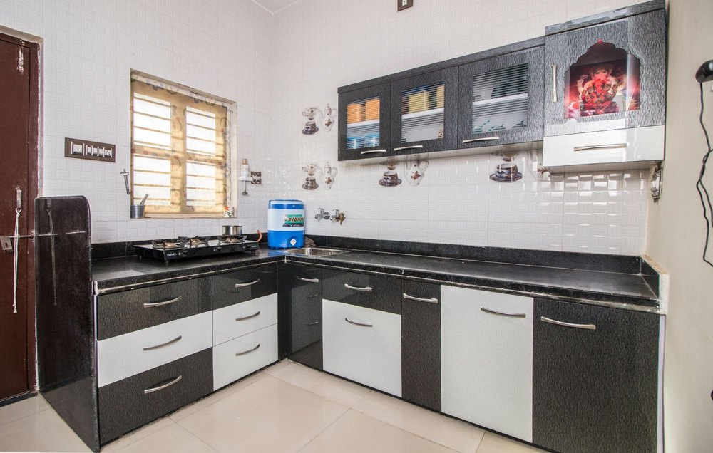 Modern L Shape Heavy PVC Modular Kitchen