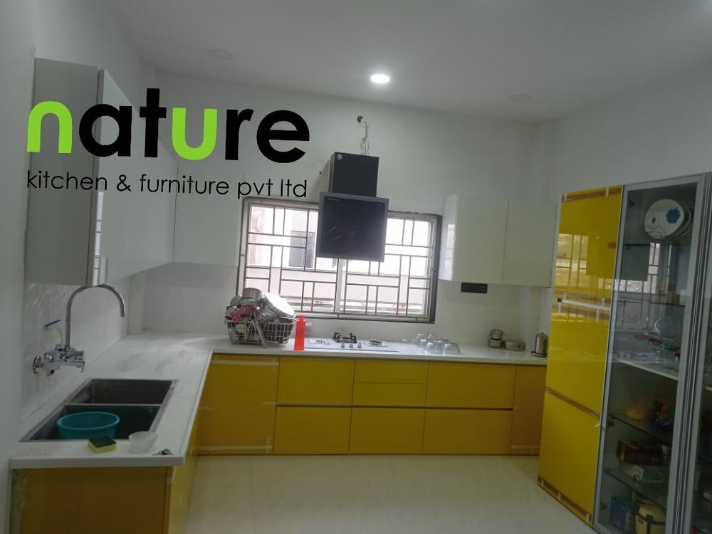 Glass U Shape Modular Kitchen