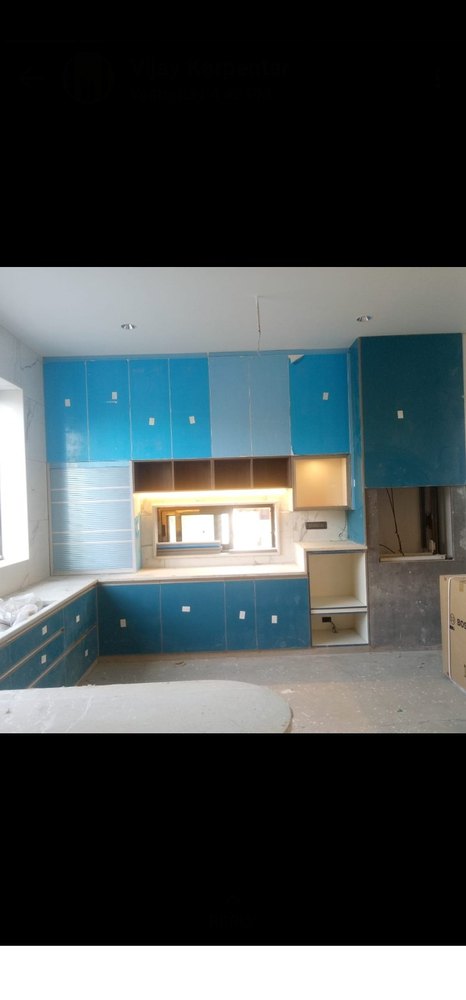 Modern Wooden Semi Modular Kitchen Services