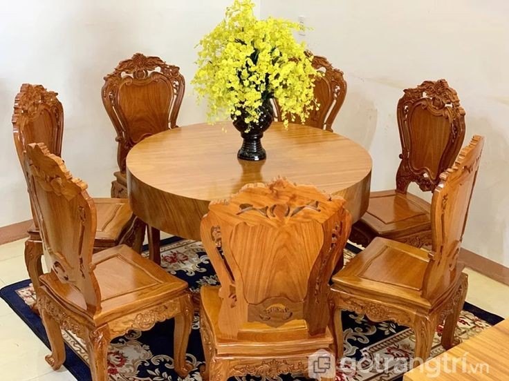 Mp Teak Wood Natural Round shape carved wooden dining table