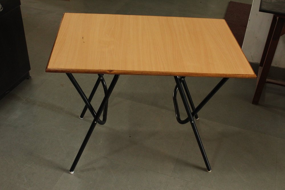 Brown Rectangular Adhunika Folding Tables, For Home, Size: 3ft X 2ft