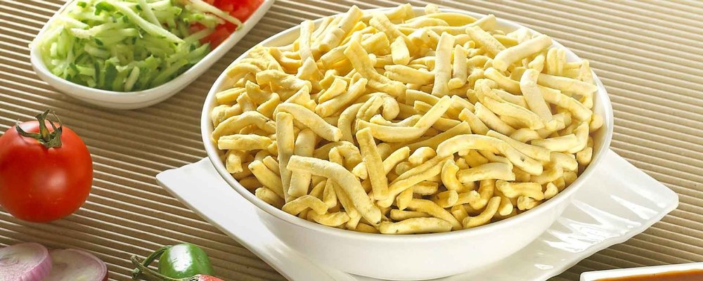 Ghanshyam Bhavnagari Gathiya Namkeen, Packaging Size: 200 Gm