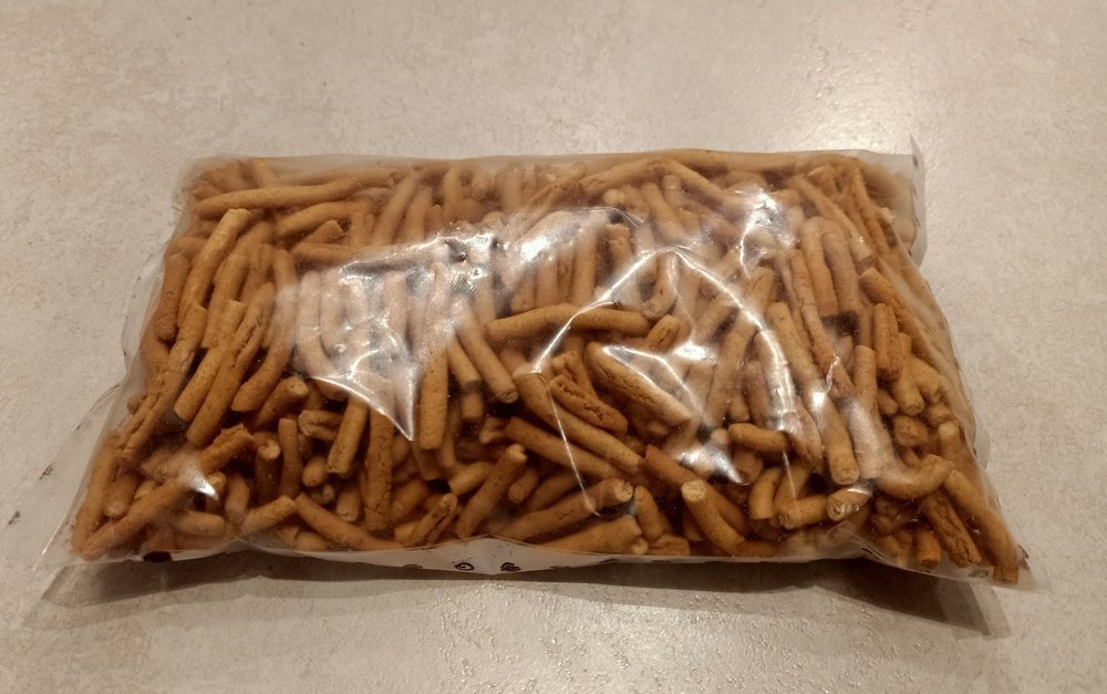 Ladhubhai Thobhan Spicy Long Gathiya Snacks, Packaging Size: 250 G