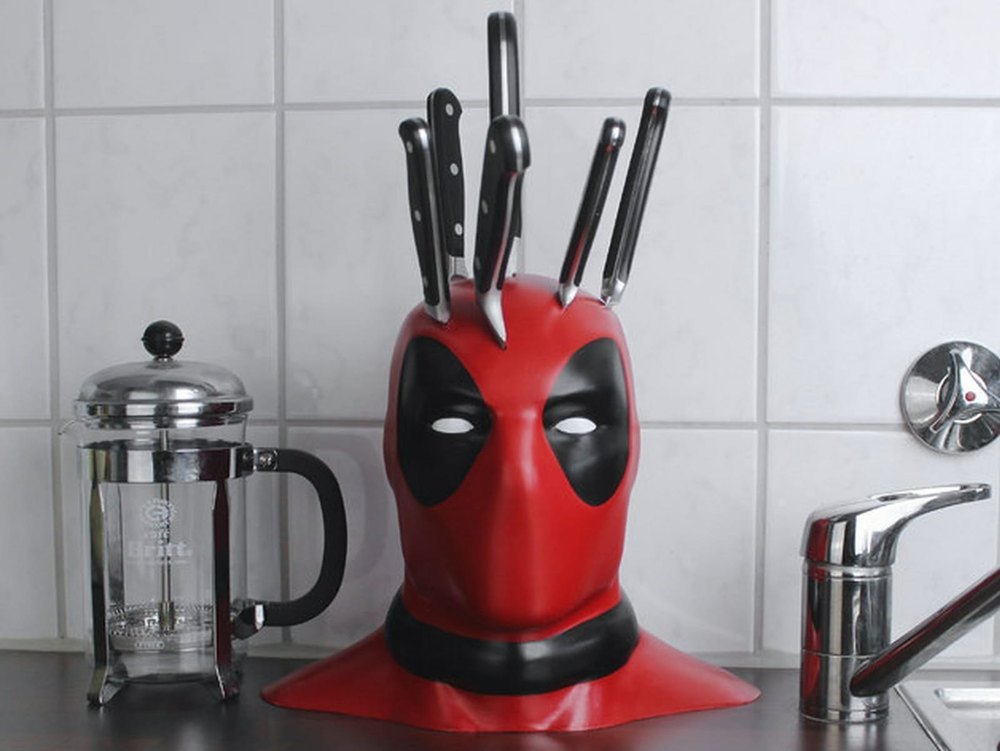 Plastic Red and Black Kitchen Knife Holder, For Home