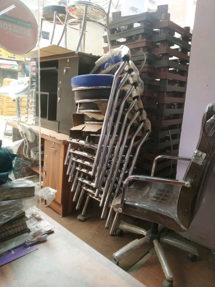 Bar And Kitchen Stools