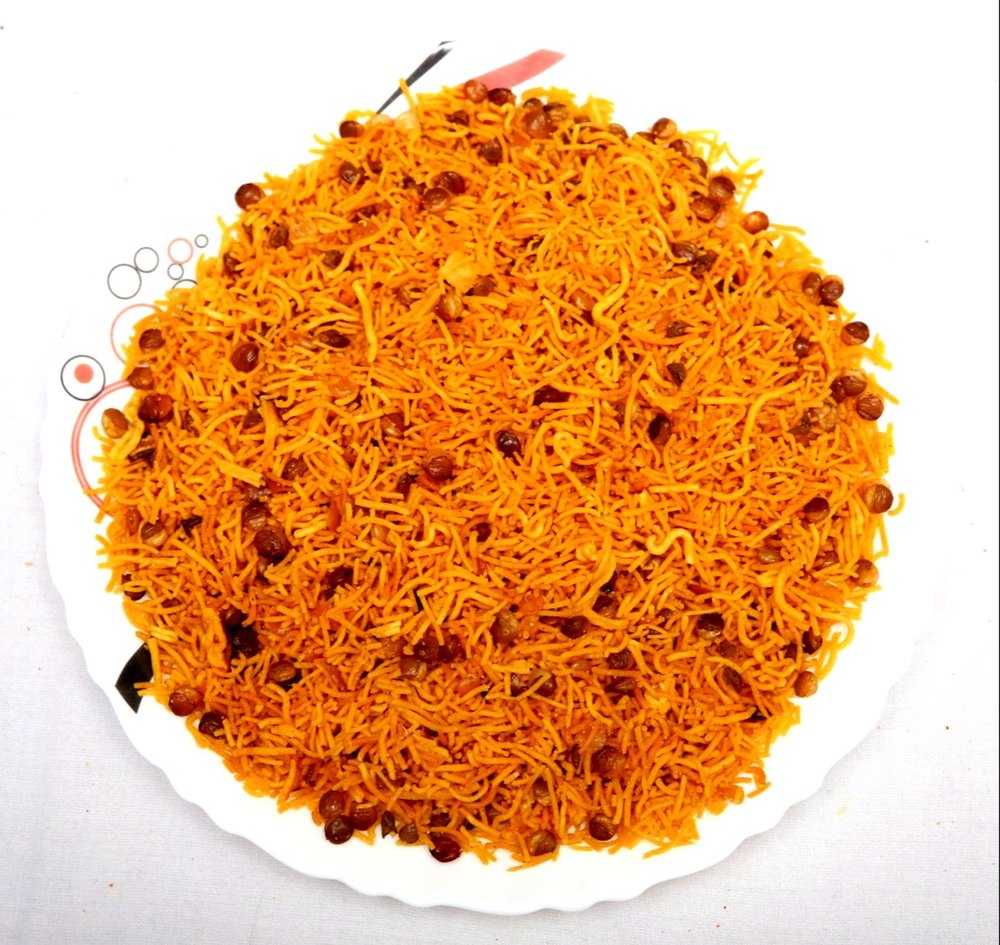 Namkeen Snackerons Dalmoth Mixture, Packaging Size: Loose
