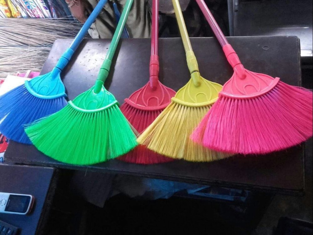Medium Blue V-Fan Ceiling Broom, For Cleaning