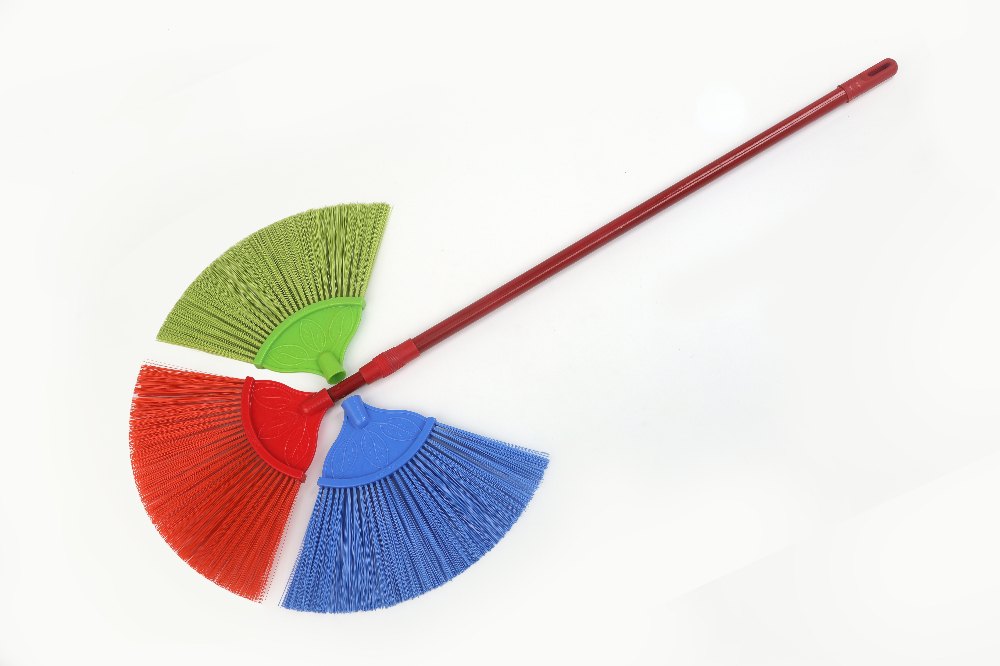 SAMARTHYA Plastic Jala Broom V Fan Broom With 5 Feet Telescopic Pipe