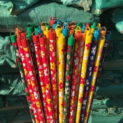 Multicolor Wooden Mop Rod, Packaging Type: Packet, Size: 4 Feet