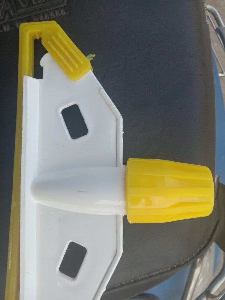 Plastic Virgin Mop Clip, Size: 9 Inch