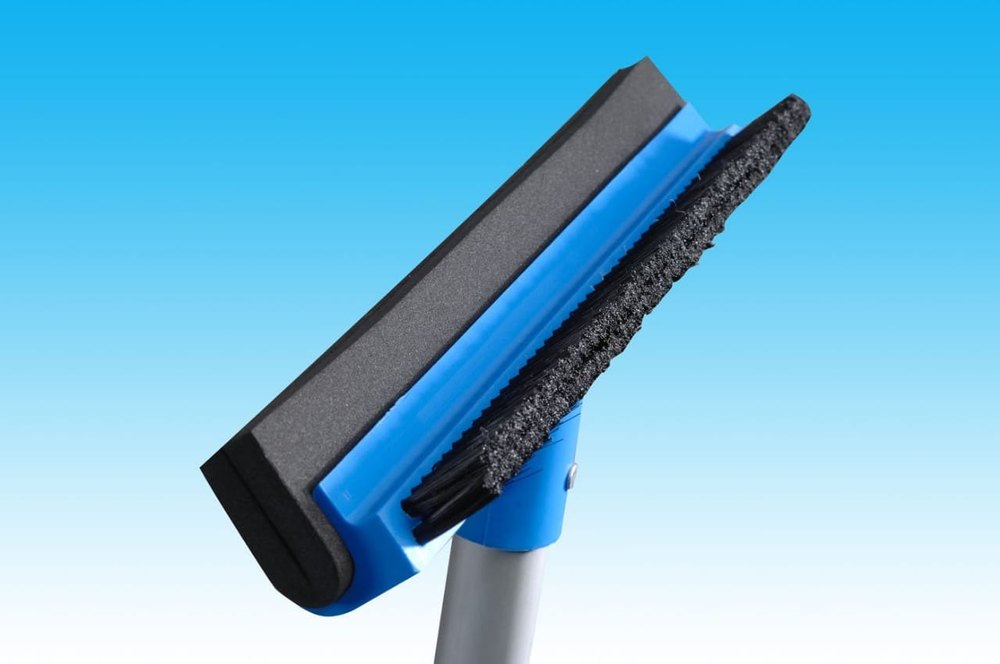 Roots EZE squzee Scrubber Squeze with Handle, For Industrial, Capacity: 2