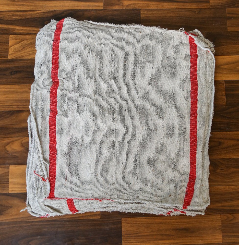 Off White and Red Cotton Cleaning Cloth, For Hotel/House, Size: 22x22 cm