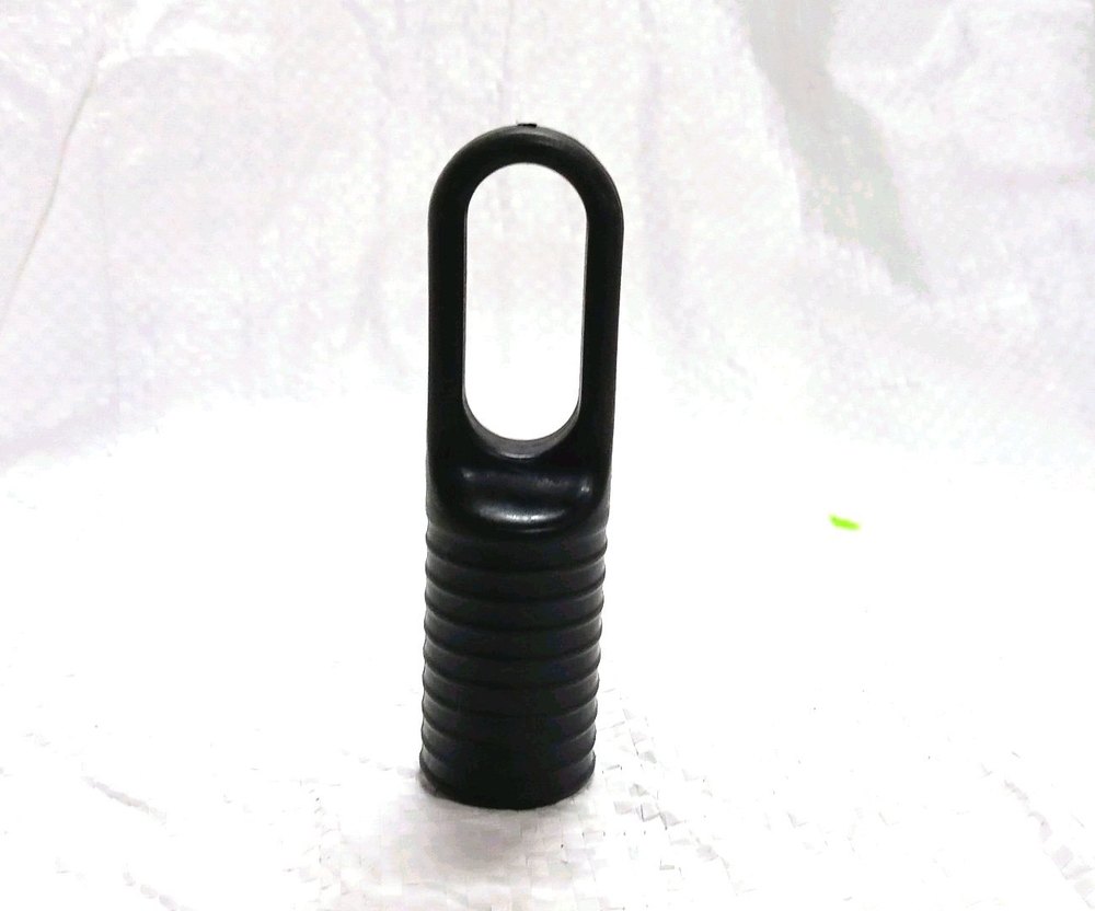 Plastic 22 MM Dia 7 Sut Wiper and Mop Pipe Cap