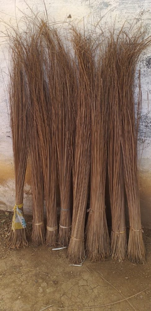 Coconut Stick Double polish broom Raw Material, Size: 4.5 Feet