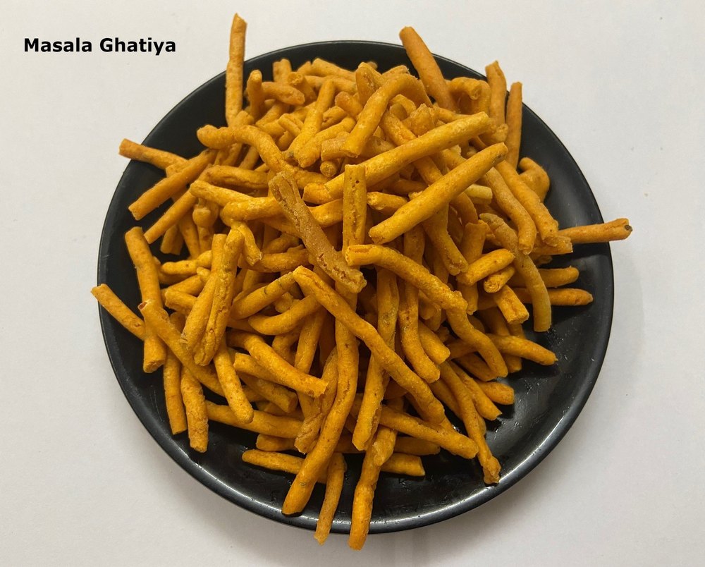 Nutromode Tikha Gathiya Namkeen, Packaging Size: 1 kg