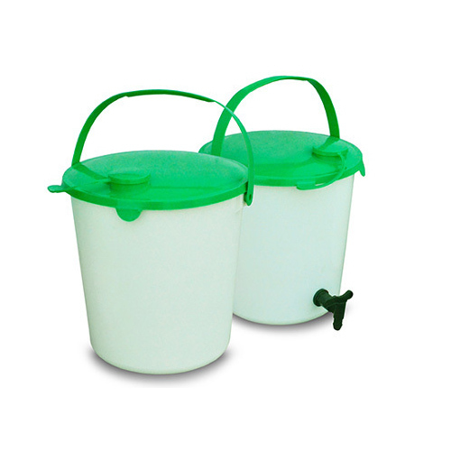 Plastic Green and White Oxfam Bucket for Hospital, Clinic, Capacity: 15-18 Ltr