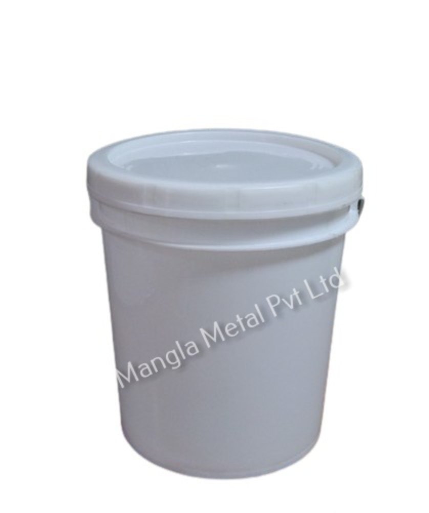 White Plastic 5 Liter Water Bucket, For Household, With Handle