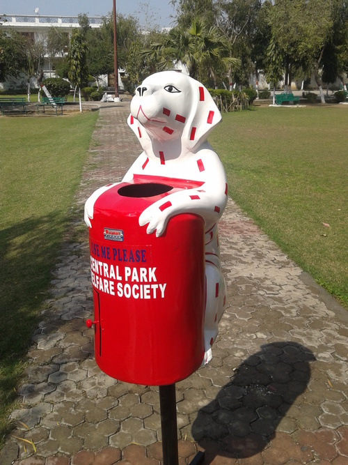 Uma-705 Dog Hanging Dustbin