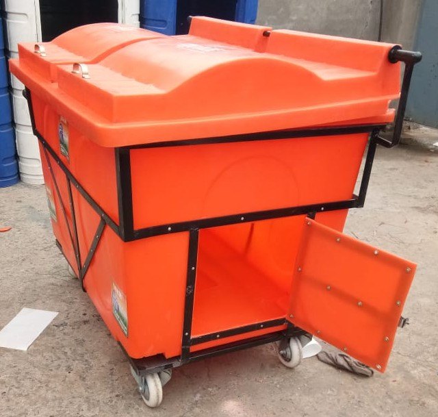 Plastic Garbage Bin, For Outdoor, Size: 10- 80 Lit