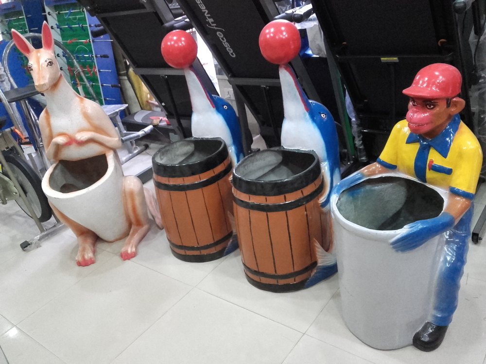 Animal Model Dustbin
