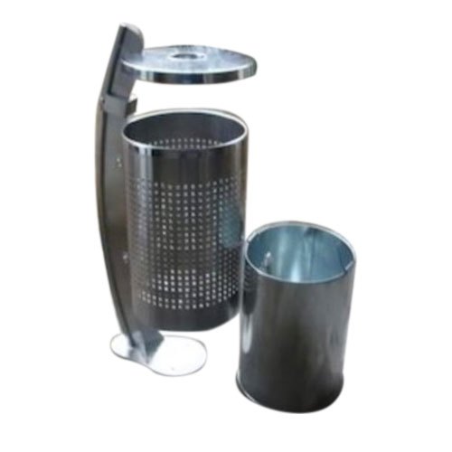 Standing Silver SS Garden Dustbin, Capacity: 25L, Material Grade: SS304