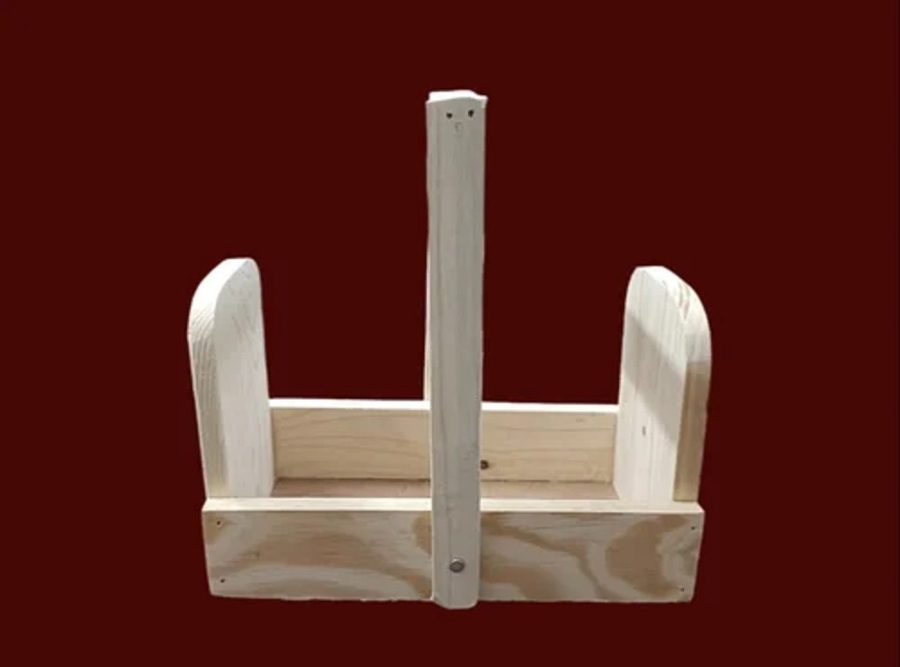Brown Pine Wood Handmade Wooden Basket, For Party Supplies, Gift Hampers, Size: 4.5x8x2x5 Inches