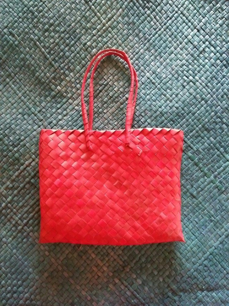 Palm Leaf Handbag, For Home, Size/Dimension: 10 X 15 Inch
