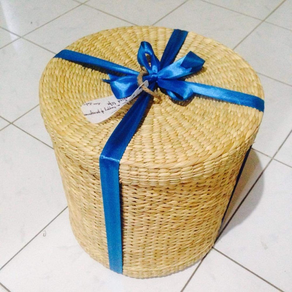 Kauna Grass Brown Round Laundry Basket, Size: Medium