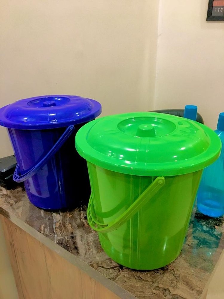 Plastic dustbin 10 ltr