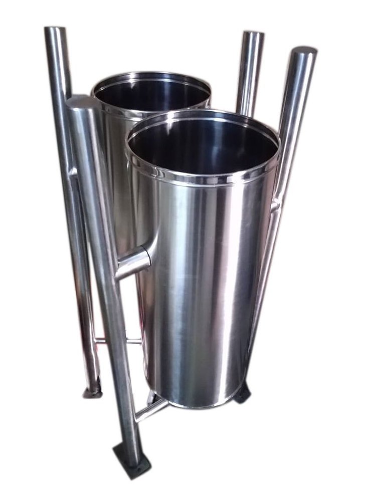 Stainless Steel 60 Liter Pole Mounted Swing Dustbin