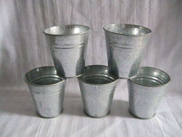 Galvanised Small Buckets, Size: Custom