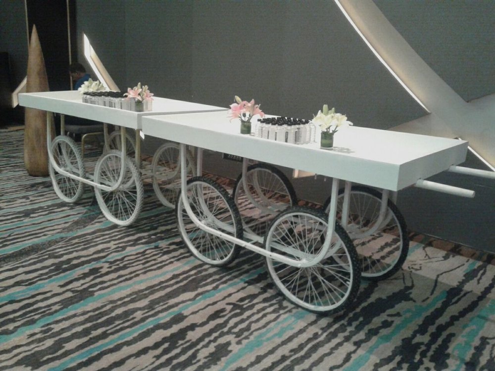 Wooden Decorative Hand Carts For Events And Display, Vehicle Model: CRT101