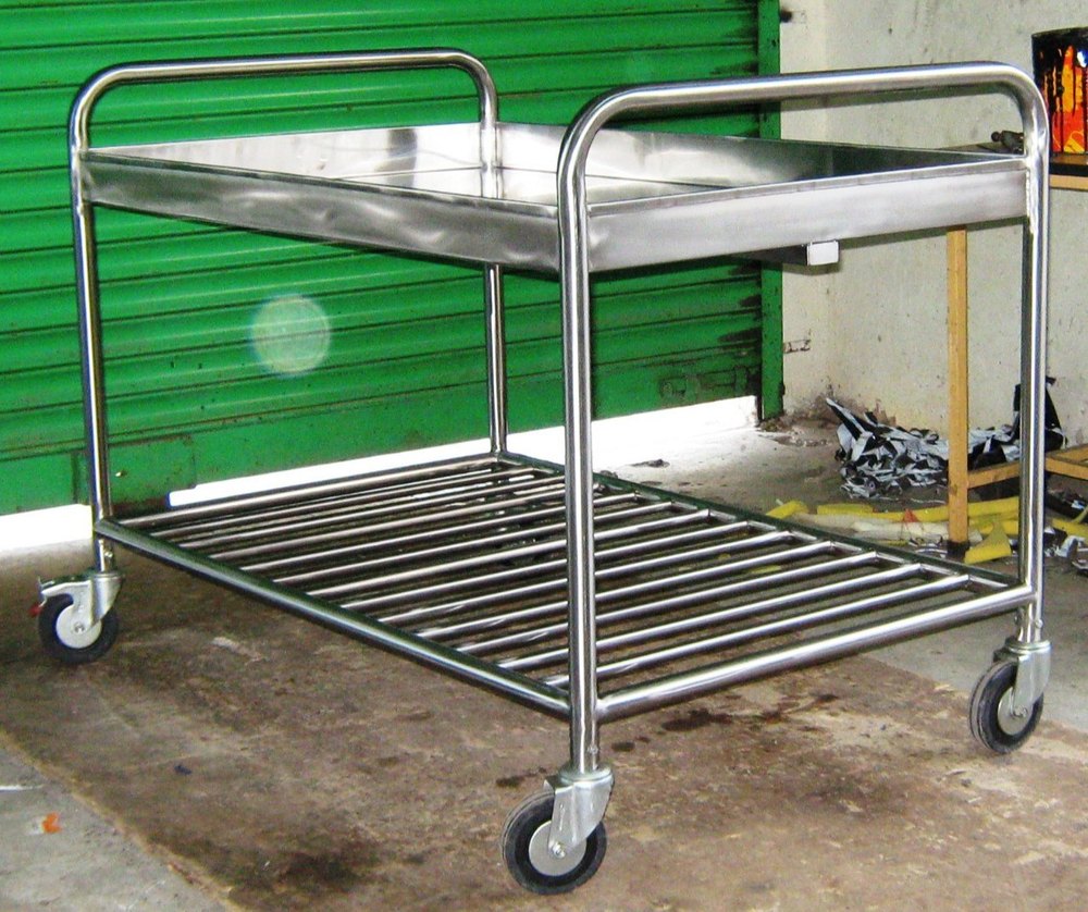 Special Purpose Bussing 3 Tier Trolley, For Hotel, Load Capacity: 0-50 kg