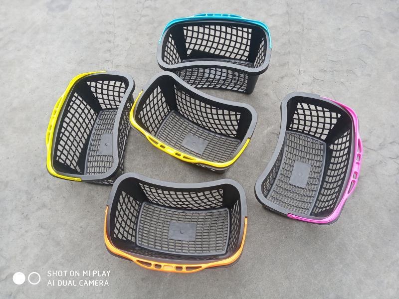 BLACK WITH COLOUR HANDELS PLASTIC SHOPPING BASKET, Load Capacity: 20 Ltrs., Model Name/Number: Pb1
