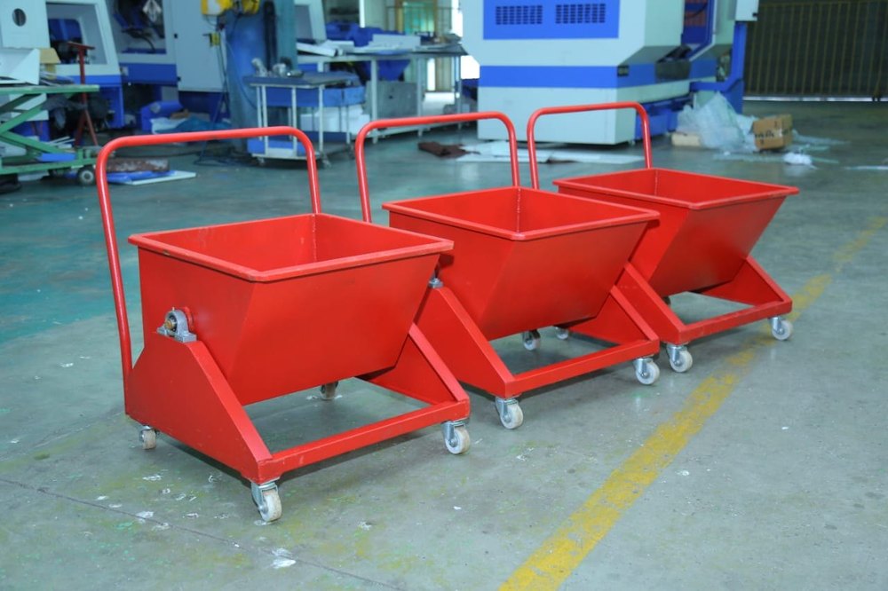 Red Chip Conveyor Trolley, Capacity: 100 kg