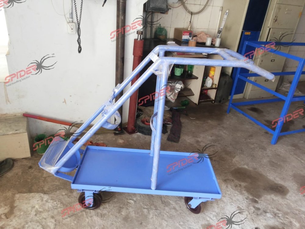 Spider Mild Steel Double Gas Cylinder Trolley, Capacity: One Oxygen and One LPG, Model Name/Number: DE-164