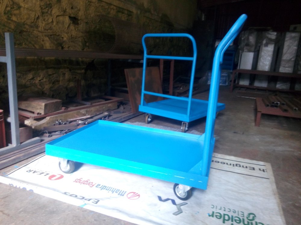 Manual Mild Steel Platform Truck Trolley, Load Capacity: 100 To 200 Kg