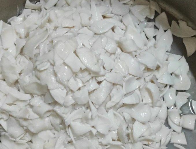 A Grade Semi Husked 1 Kg Frozen Tender Coconut Slices, Coconut Size: Medium