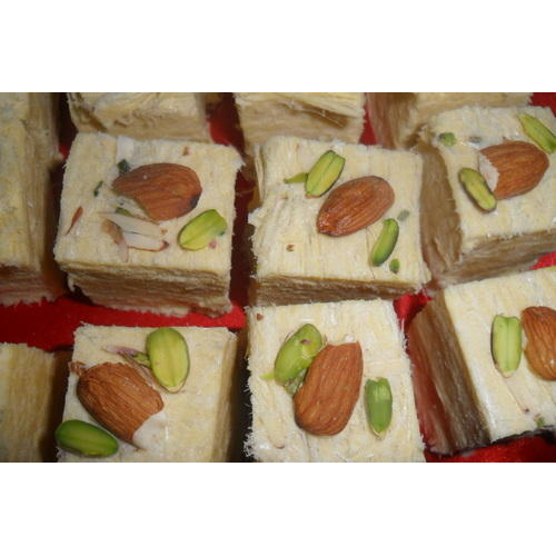 99% Badam Soan Papdi, Packaging Size: 1 Kg, Packaging Type: Box