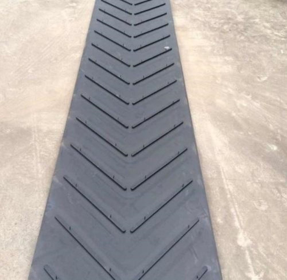 Rubber Chevron Conveyor Belt, Belt Thickness: 8 mm