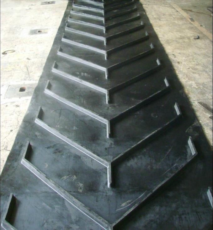Rubber Bull Horn Cleated Conveyor Belts, Belt Width: 40 - 100 mm, Belt Thickness: 2 - 5 mm