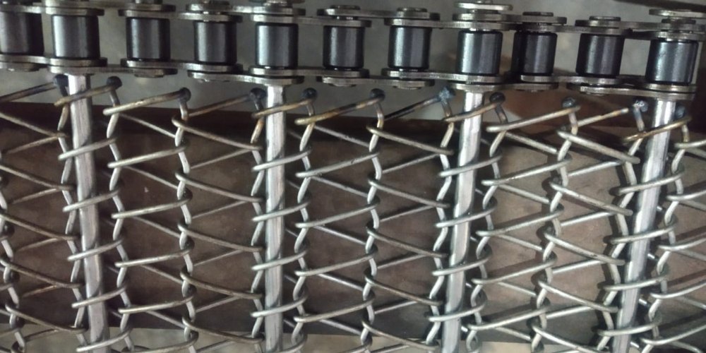 SS Wire Mesh Conveyor Belt, Thickness: 2 mm