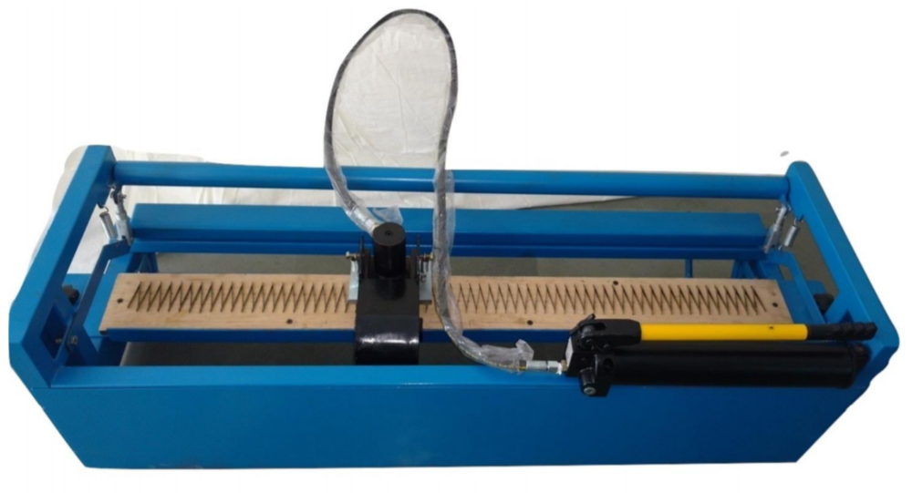 Absolute Motion Mild Steel Conveyor Belt Finger Punching Machine, Capacity: 100 kg Per Feet