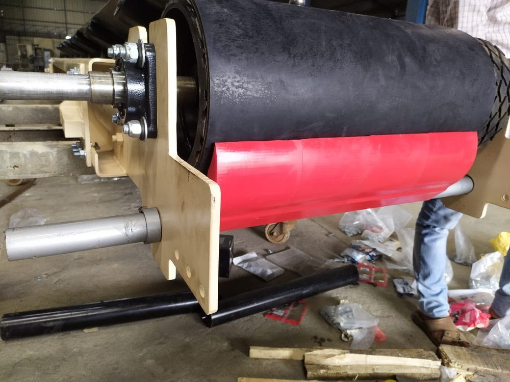 Plastic Double Sprocket Tapered Roller KIC Belt Scrapers, For Conveyor
