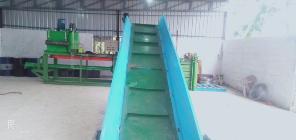 KES Mild Steel Cleated Belt Conveyor, Material Handling Capacity: 5 Ton Per Hour