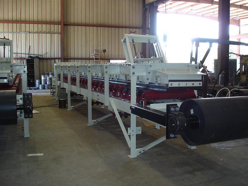 Mild Steel Belt Feeding Conveyor, Capacity: 150 Kg/Feet