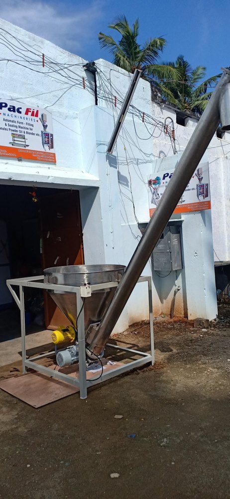 Bucket Feeding Screw Conveyor, Capacity: 100 Kg/Feet