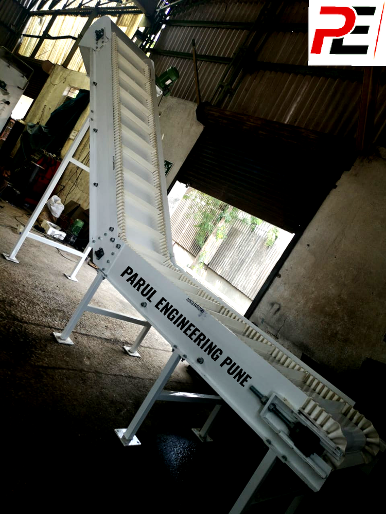 PVC Z Belt Conveyor, Capacity: 3 Ton/Hour
