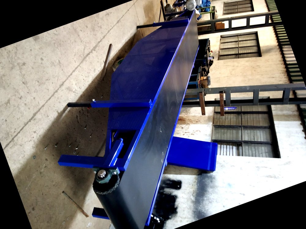 Mild Steel Belt and Roller. Horizontal Motion Conveyors, Capacity: 50-100 kg per feet